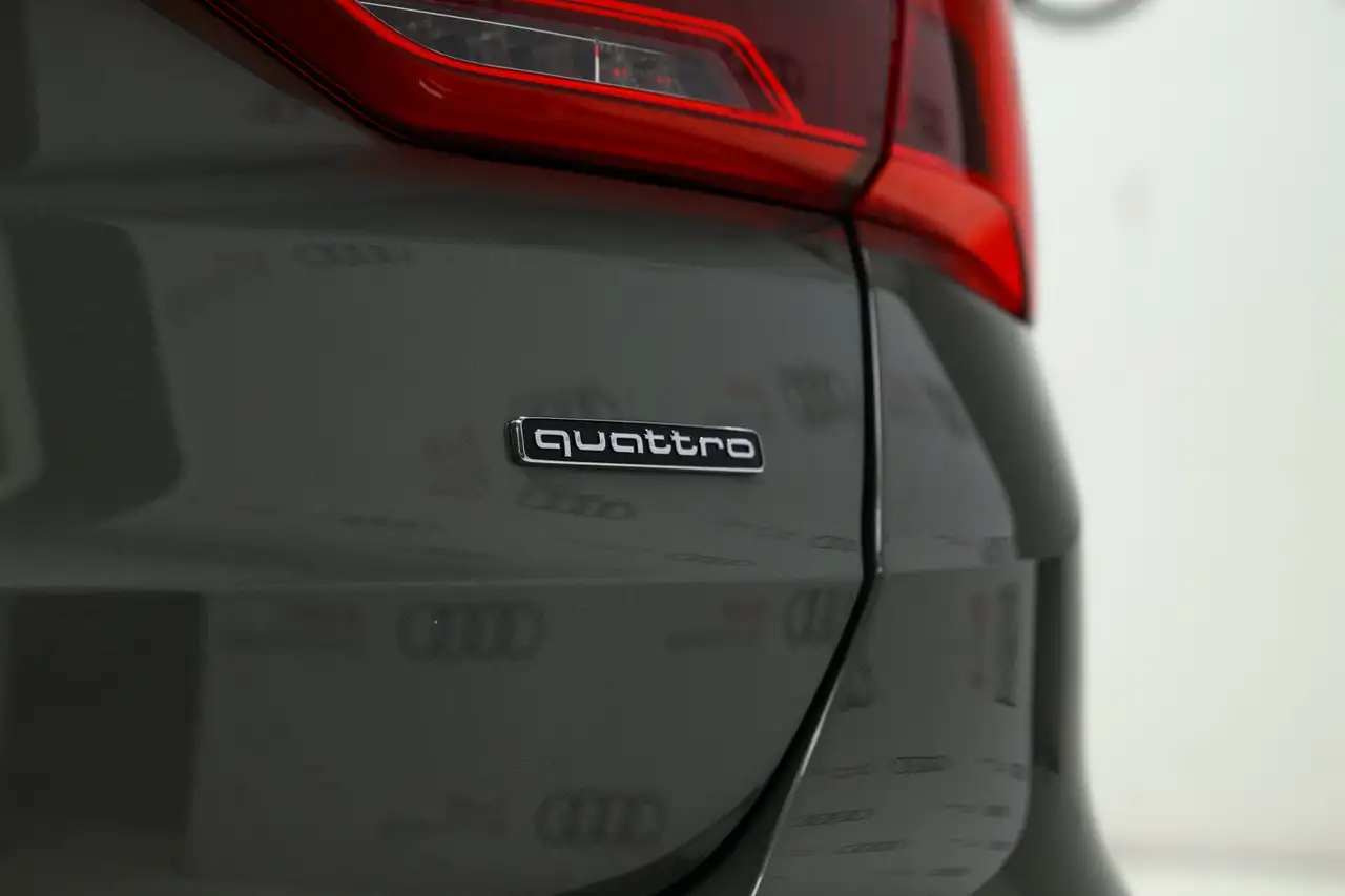 Audi Q3 - Image 9