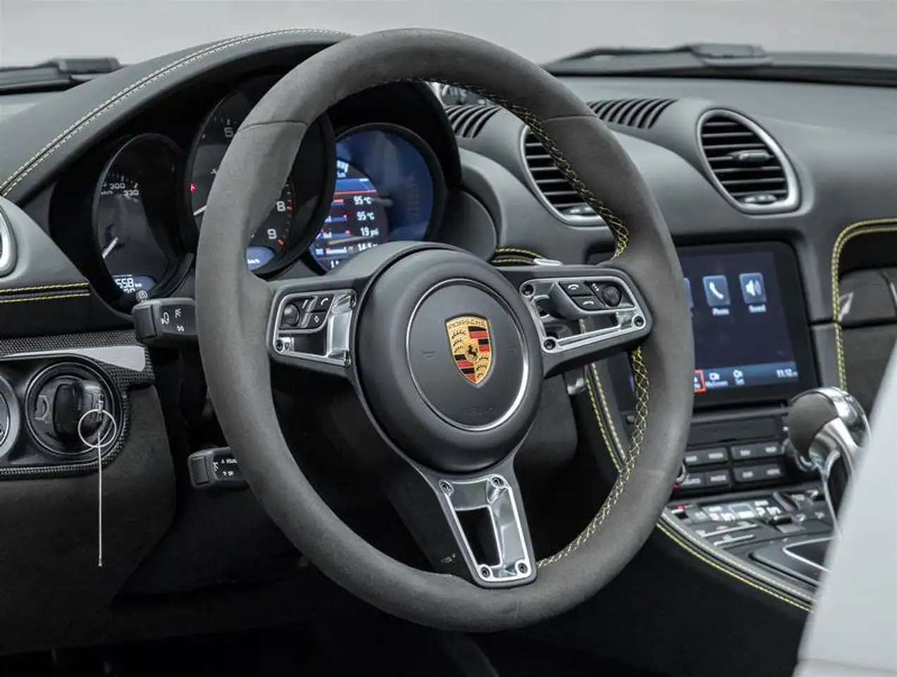 Porsche 718 Spyder - Image 30