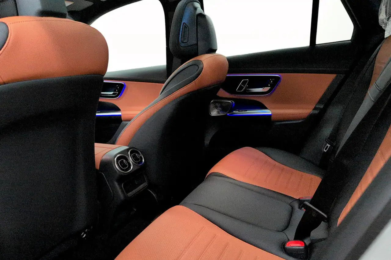 Mercedes-Benz GLC - Image 12