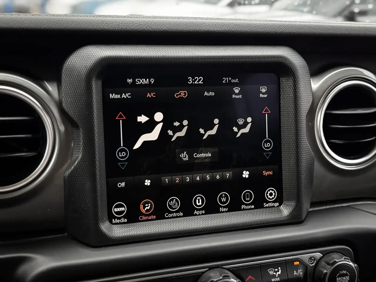 Jeep Wrangler - Image 20