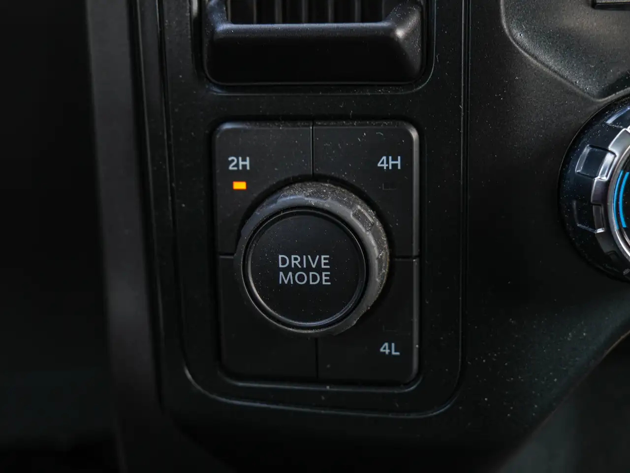 Ford F-150 - Image 20