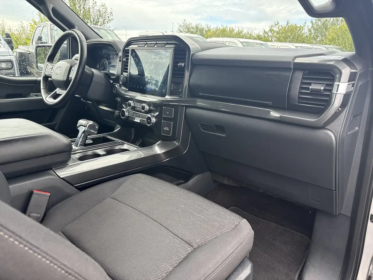 Ford F-150 - Image 33
