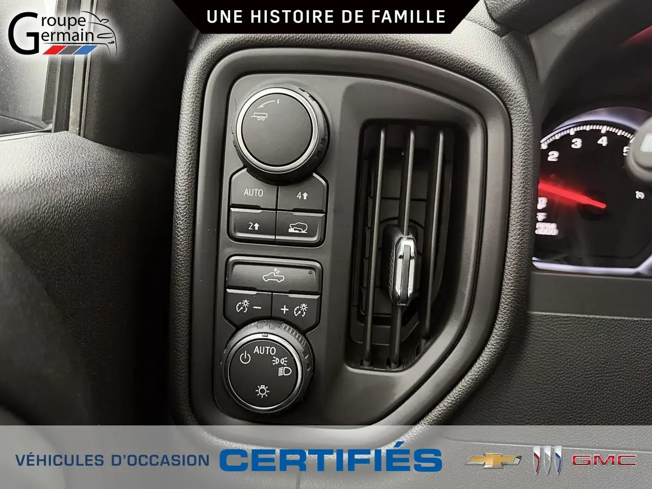 Chevrolet Silverado 1500 - Image 22