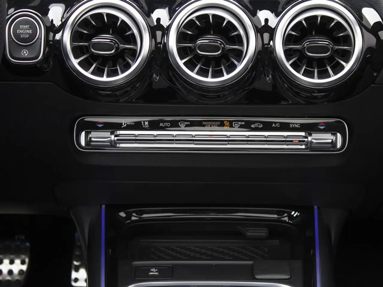 Mercedes-Benz GLA - Image 16