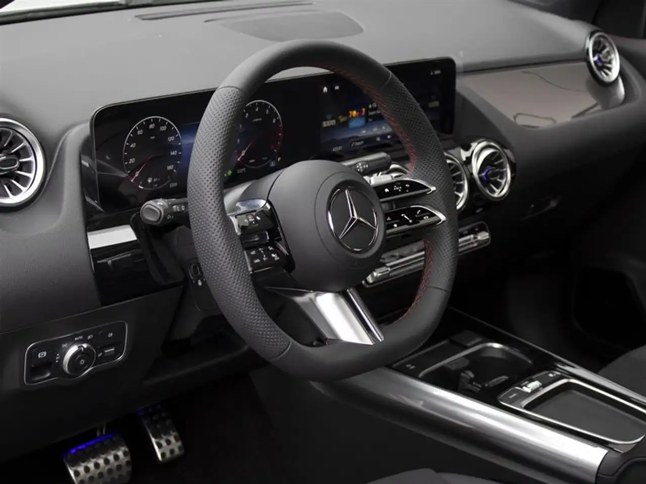 Mercedes-Benz GLA - Image 9