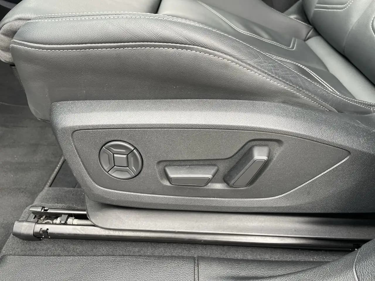 Audi Q3 - Image 26