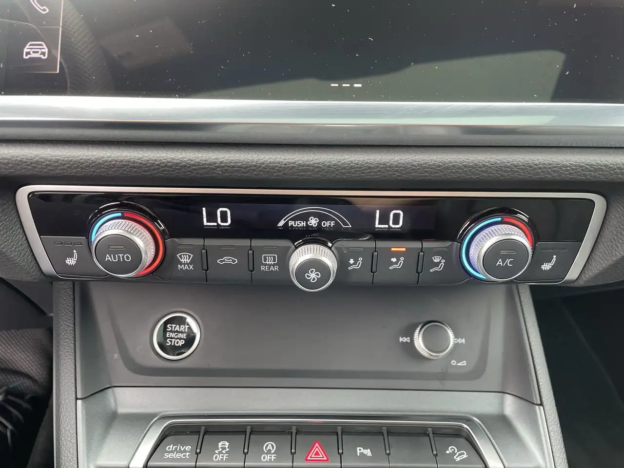 Audi Q3 - Image 32