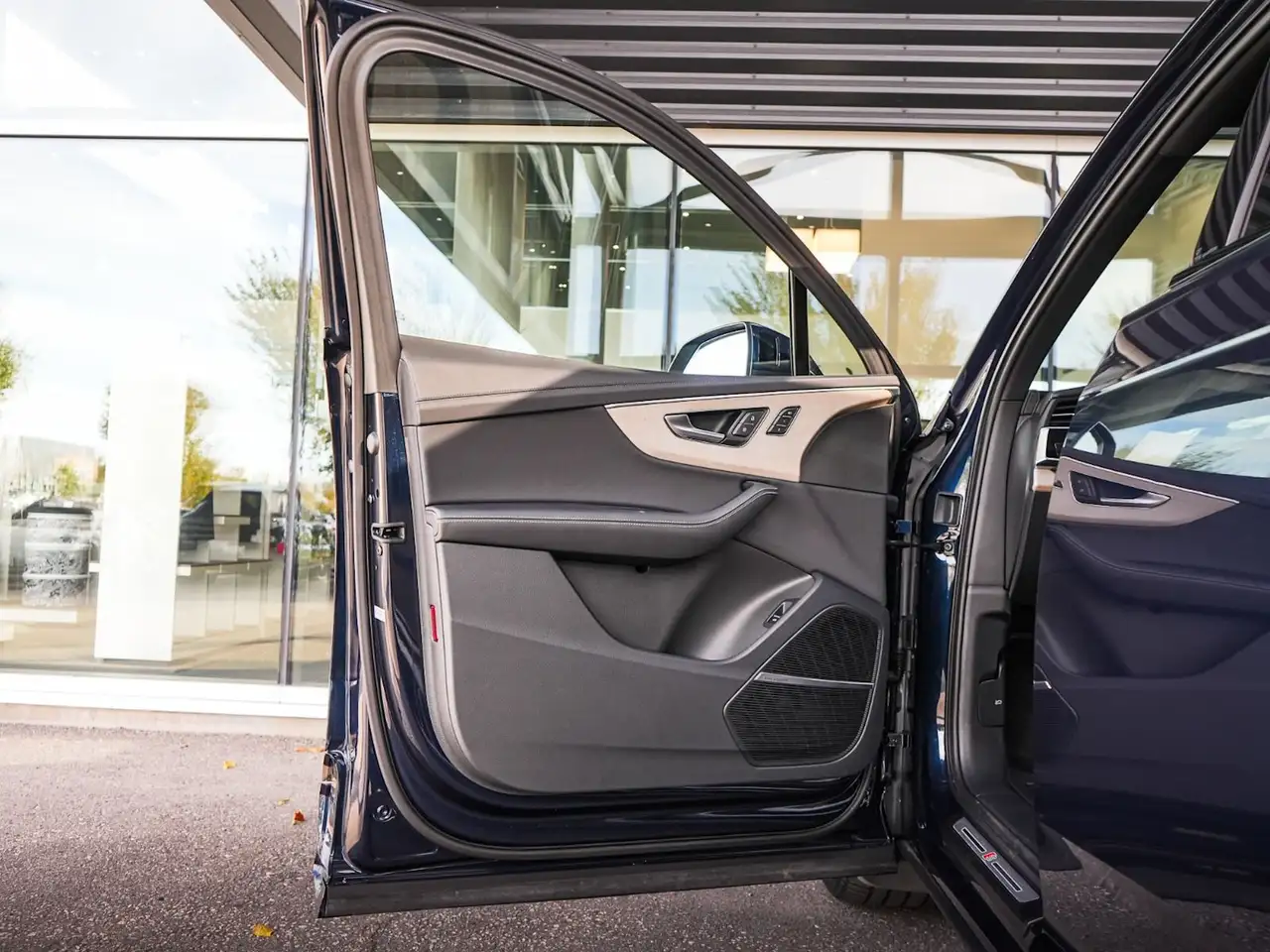 Audi Q7 - Image 18