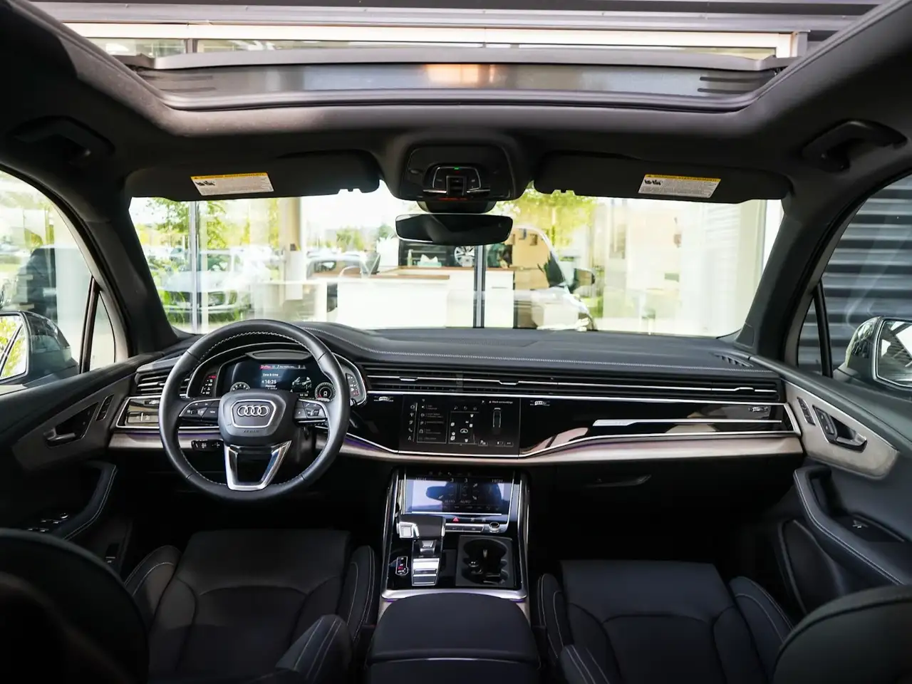 Audi Q7 - Image 5