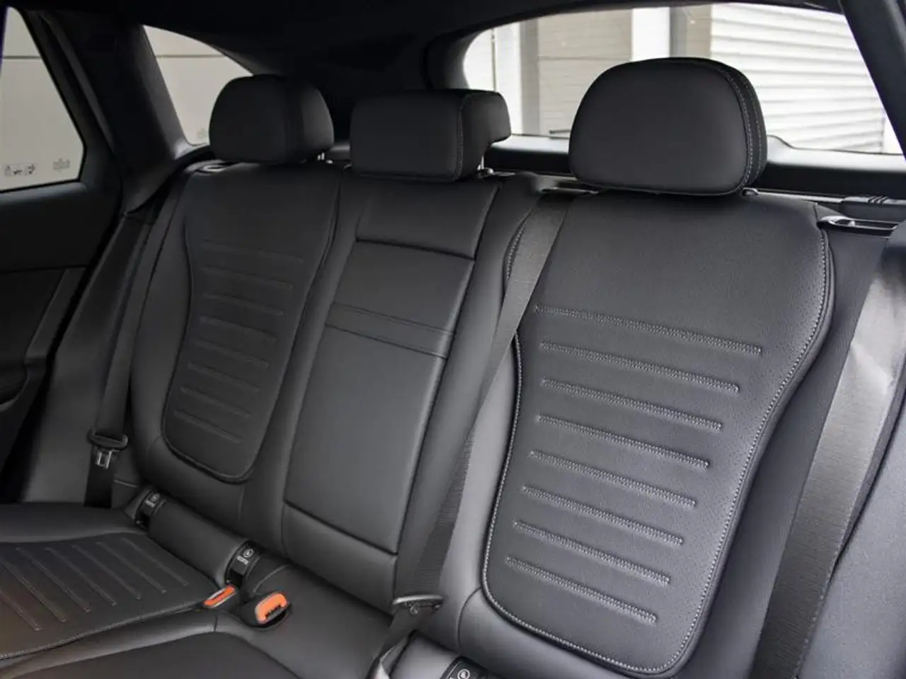 Mercedes-Benz GLC - Image 20