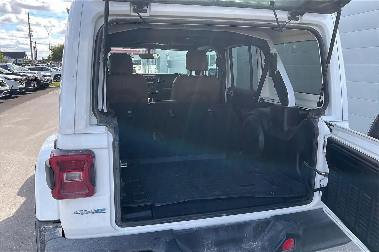 Jeep Wrangler - Image 24