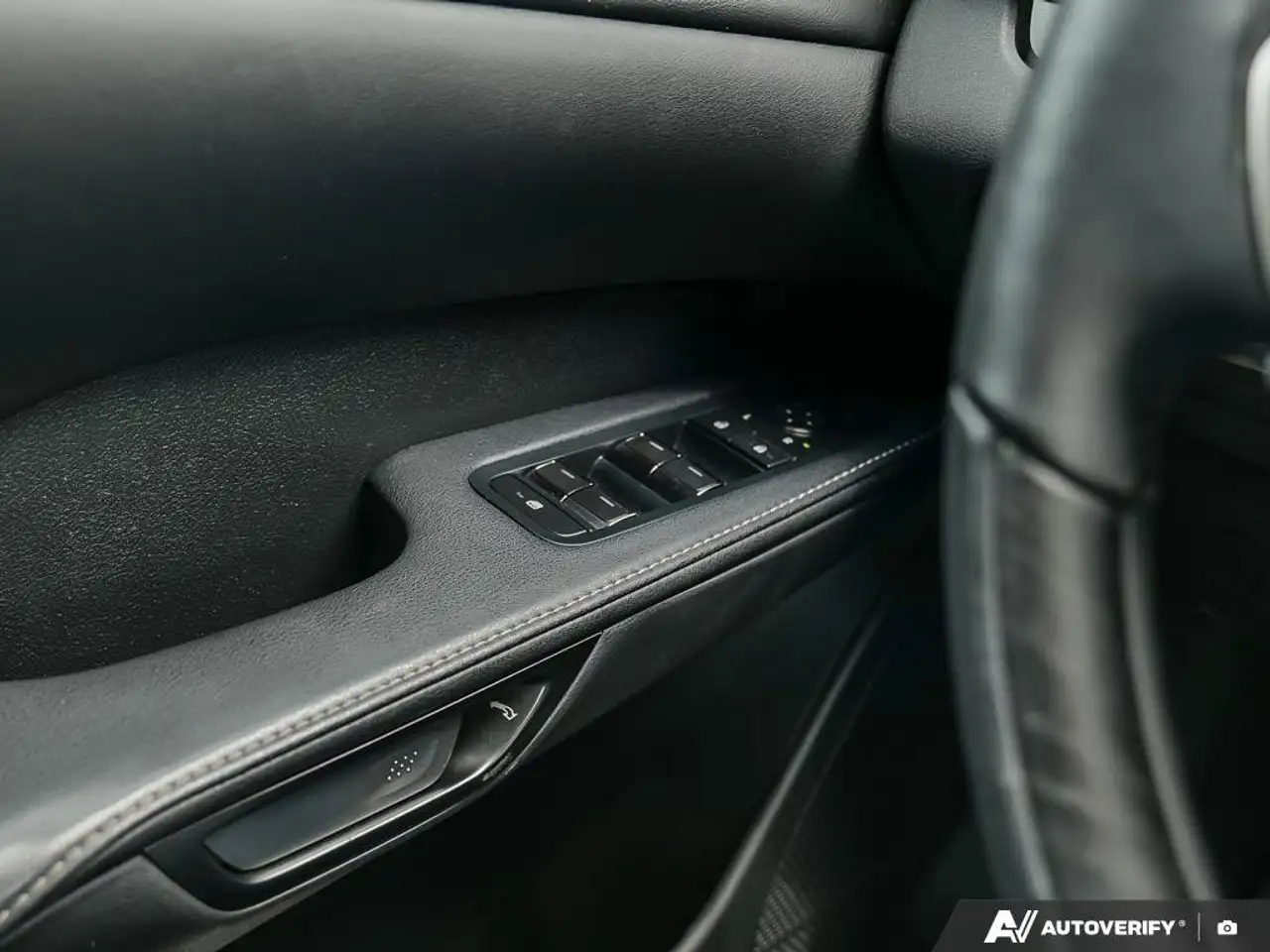 Lexus RX - Image 19