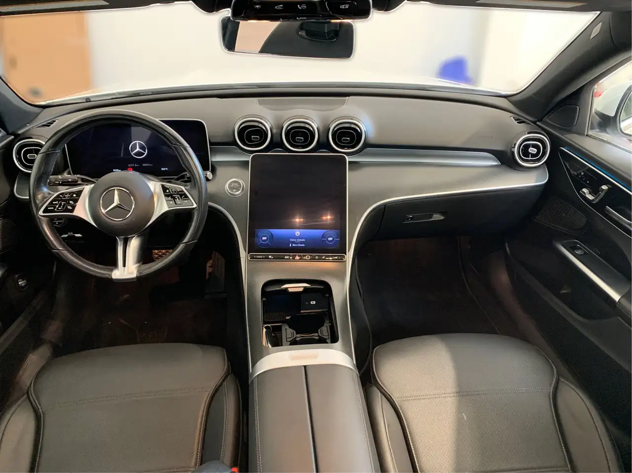 Mercedes-Benz C-Class - Image 17