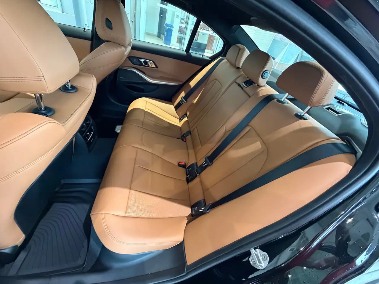 BMW 3 Series - Image 9