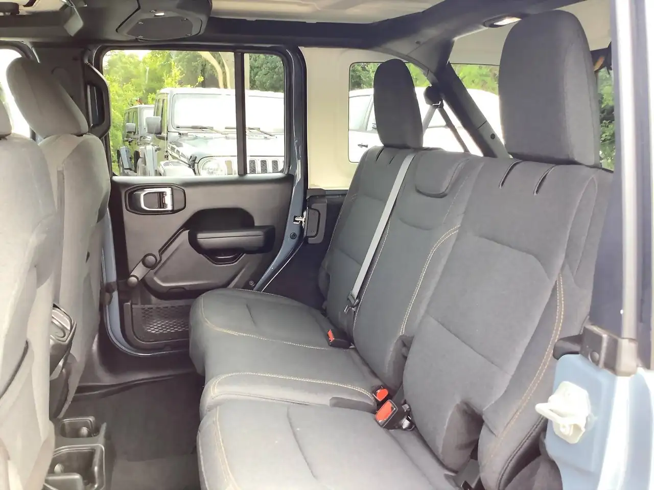 Jeep Wrangler - Image 20