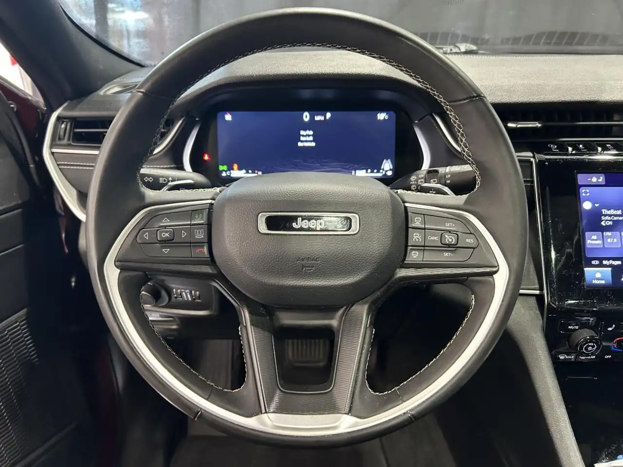 Jeep Grand Cherokee - Image 16