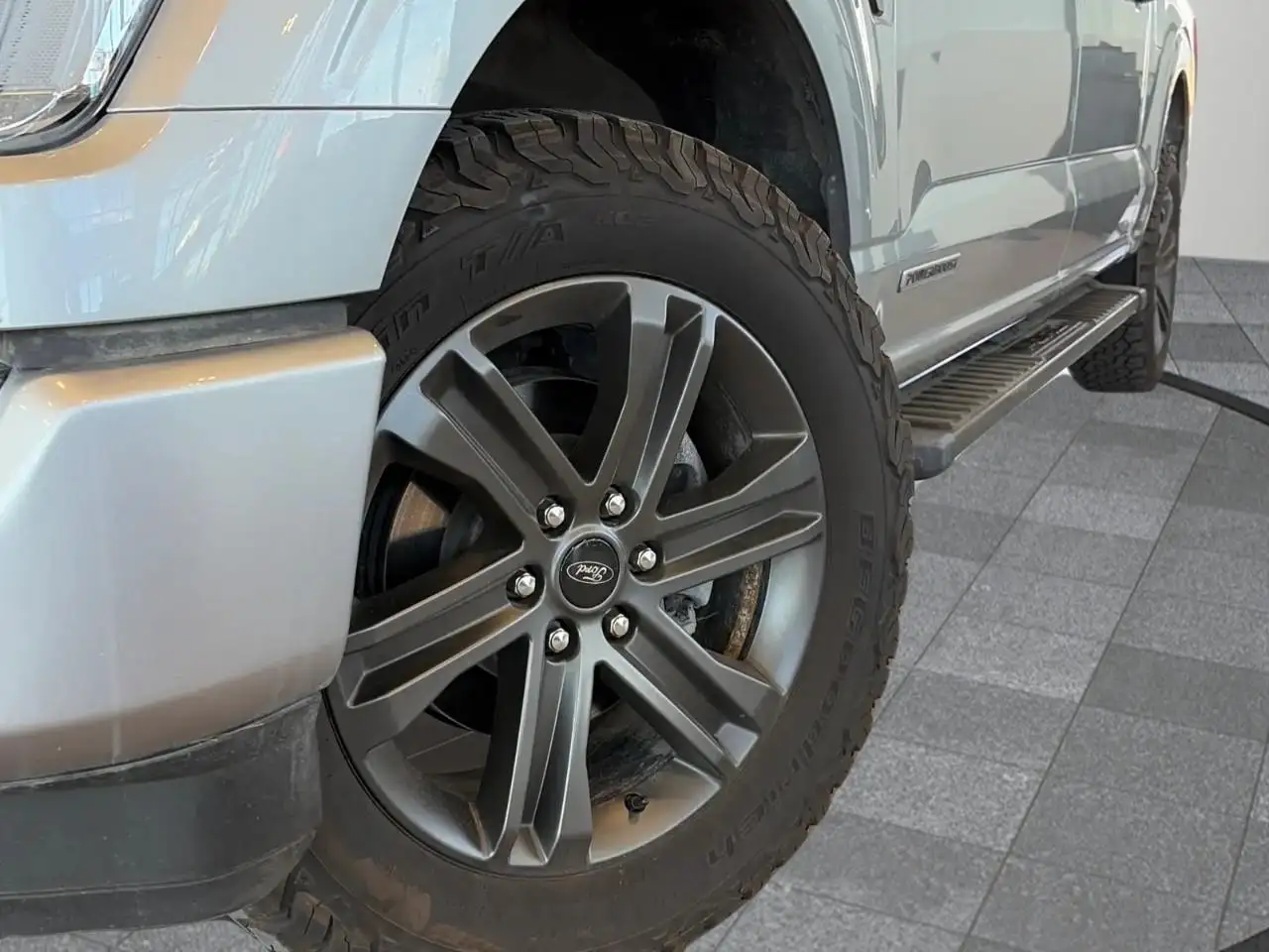 Ford F-150 - Image 2