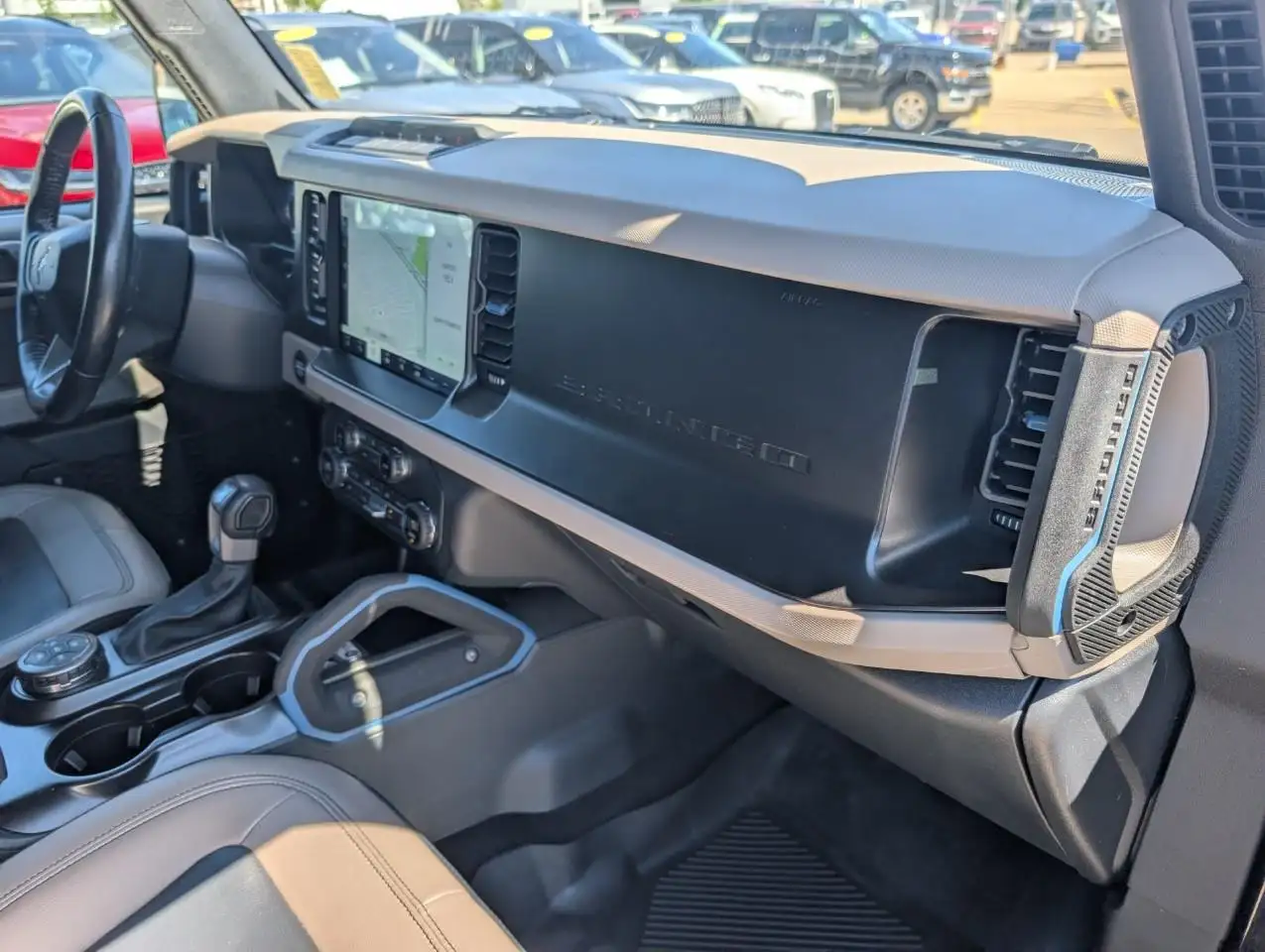 Ford Bronco - Image 14