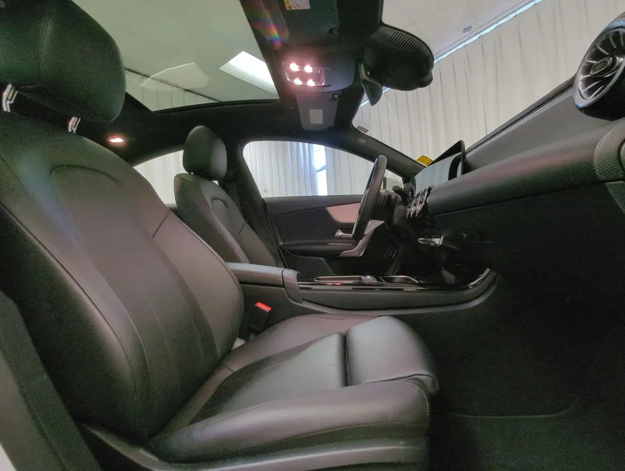 Mercedes-Benz CLA - Image 25
