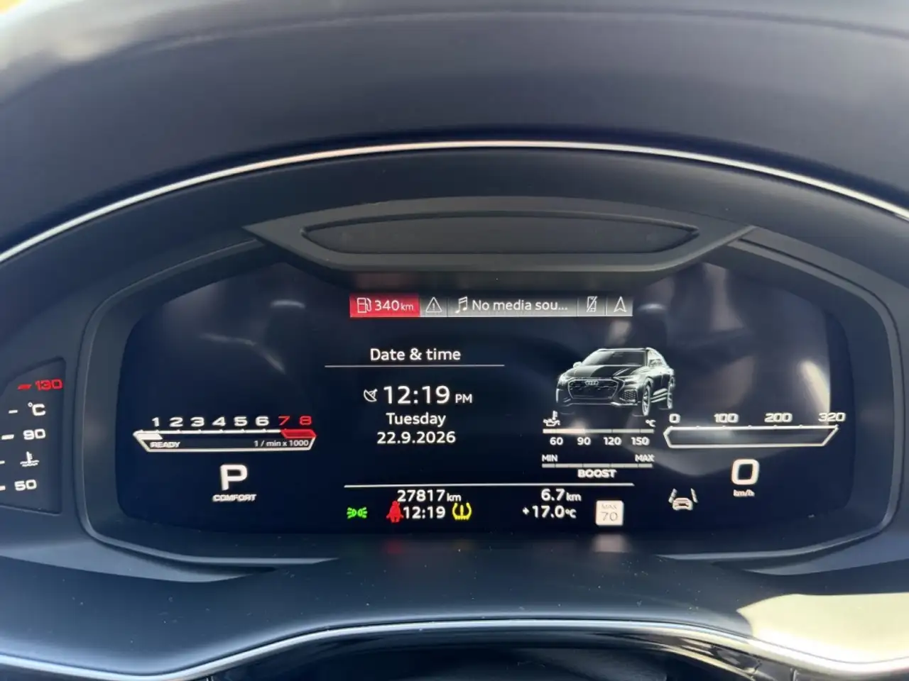 Audi RS Q8 - Image 14