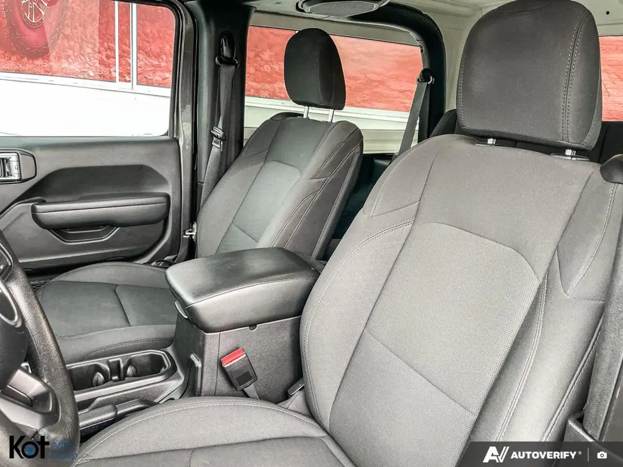 Jeep Wrangler - Image 15