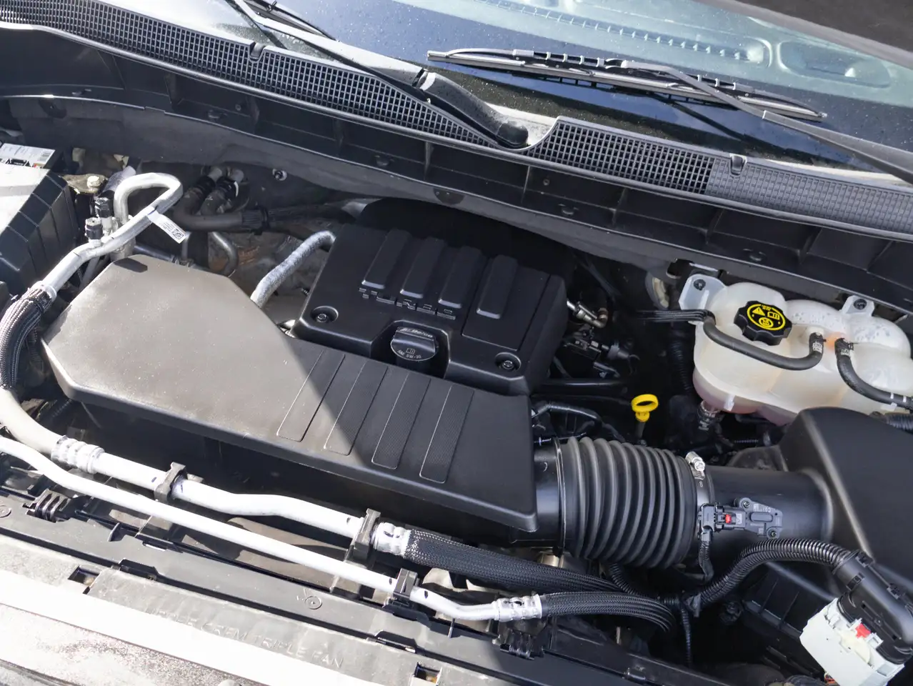 Chevrolet Silverado 1500 - Image 16