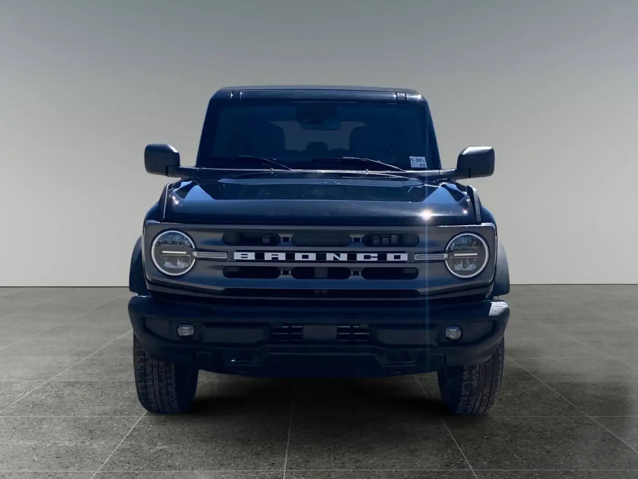 Ford Bronco - Image 8