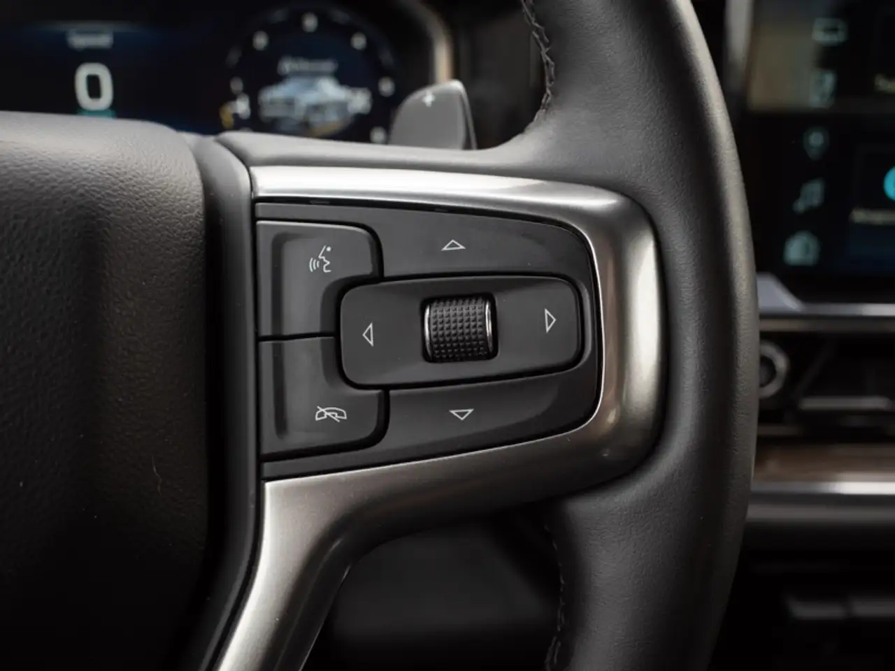 Chevrolet Silverado 1500 - Image 15