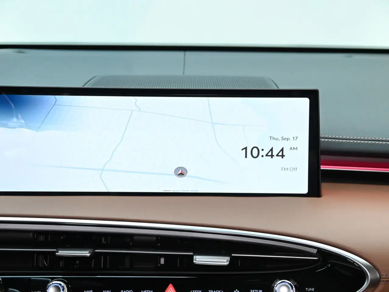 Genesis GV70 - Image 22