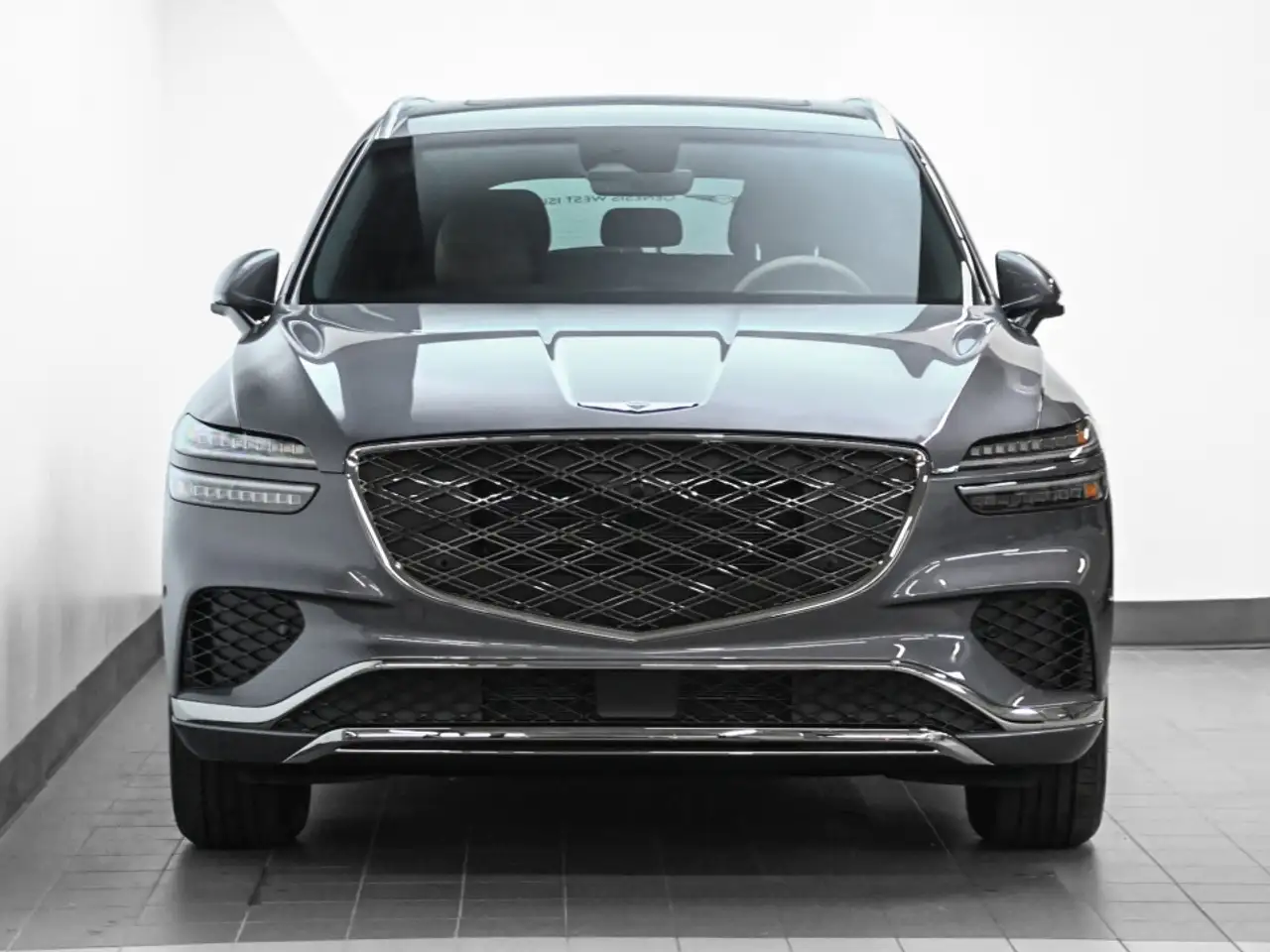 Genesis GV70 - Image 2