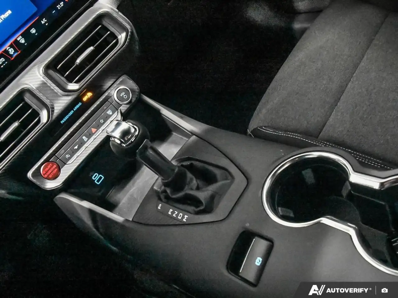 Ford Mustang - Image 7