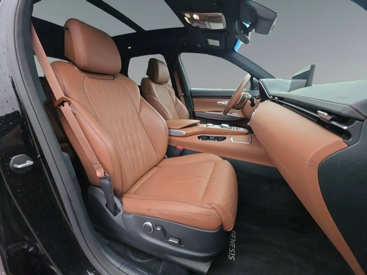 Genesis GV70 - Image 16