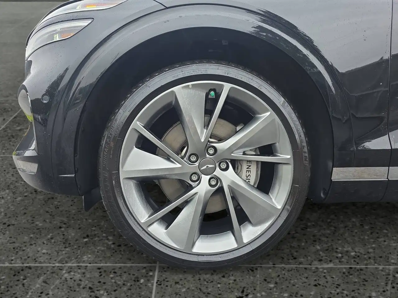 Genesis GV70 - Image 9