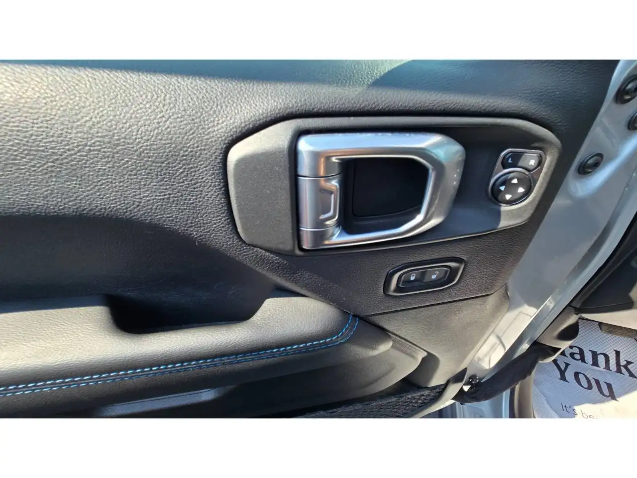 Jeep Wrangler - Image 18