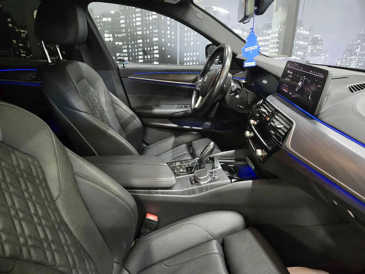 BMW 5 Series - Image 11
