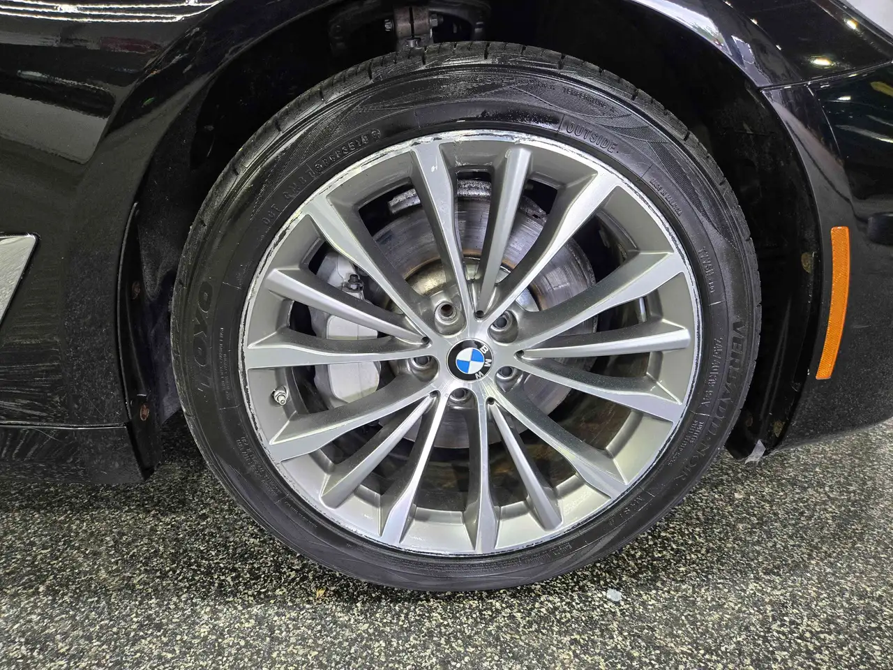 BMW 5 Series - Image 18
