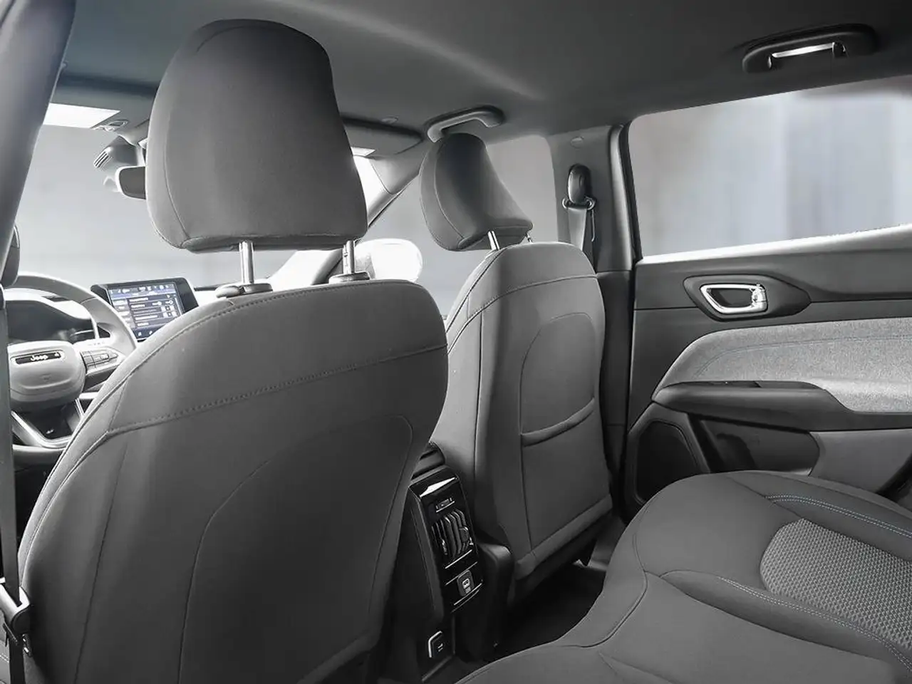 Jeep Compass - Image 22