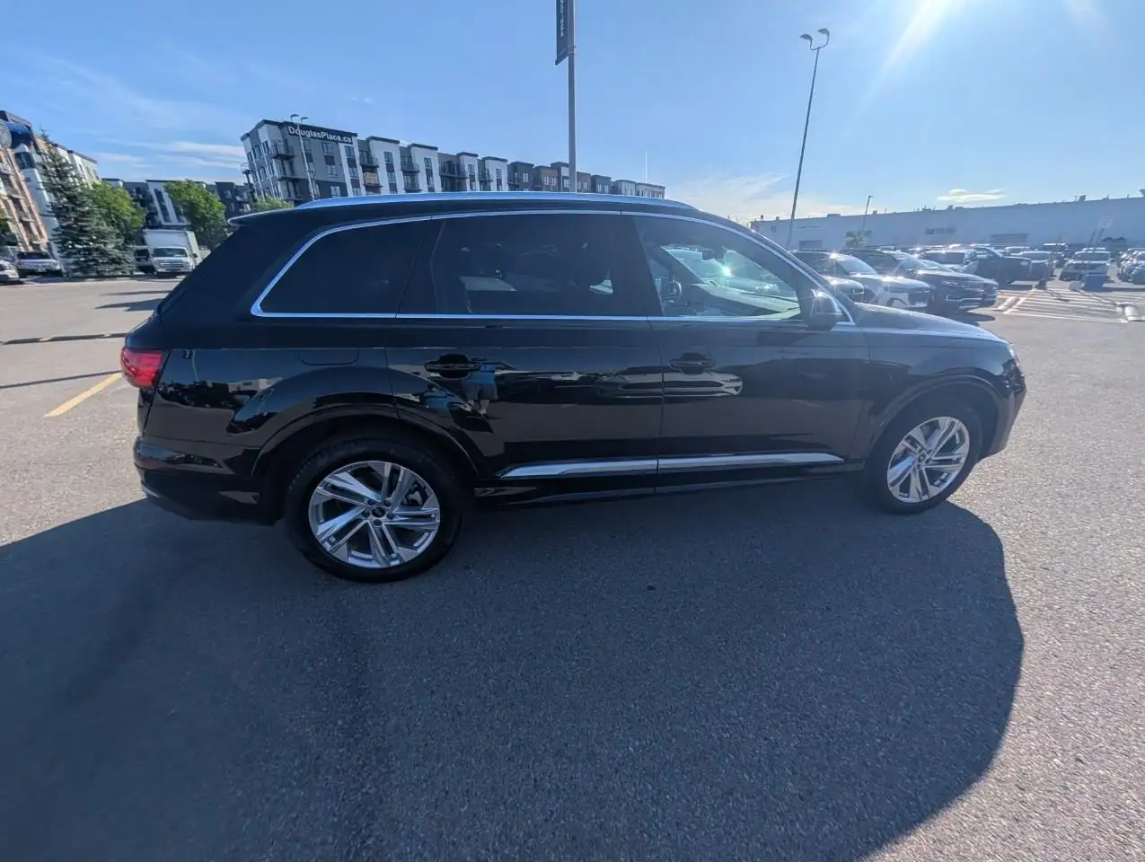 Audi Q7 - Image 9