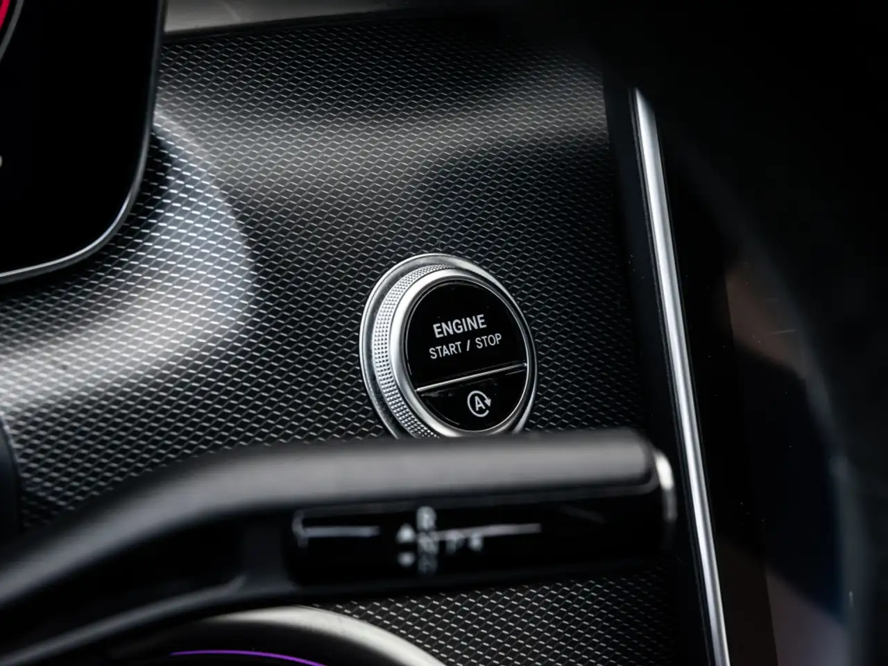 Mercedes-Benz C-Class - Image 21