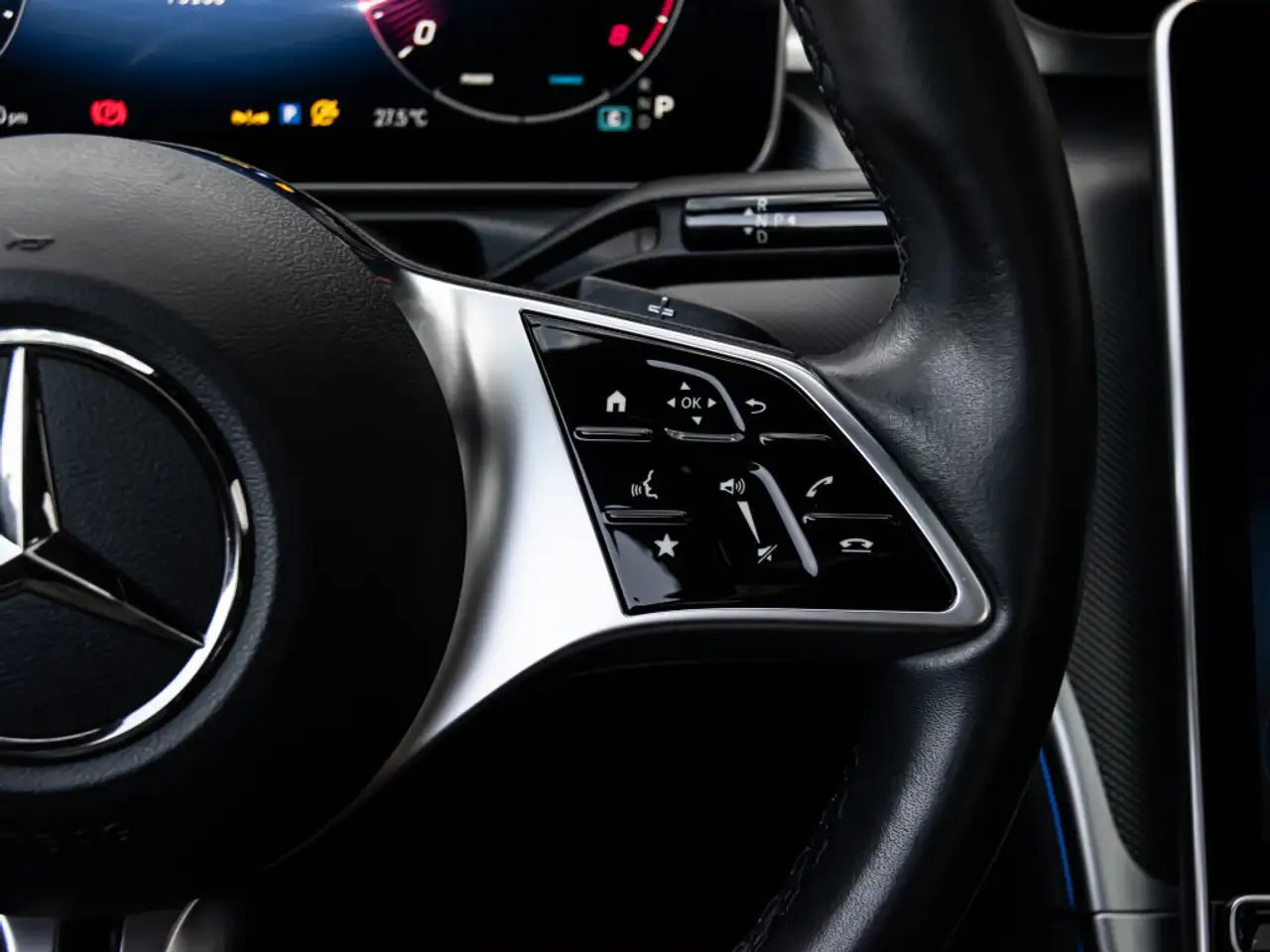 Mercedes-Benz C-Class - Image 18