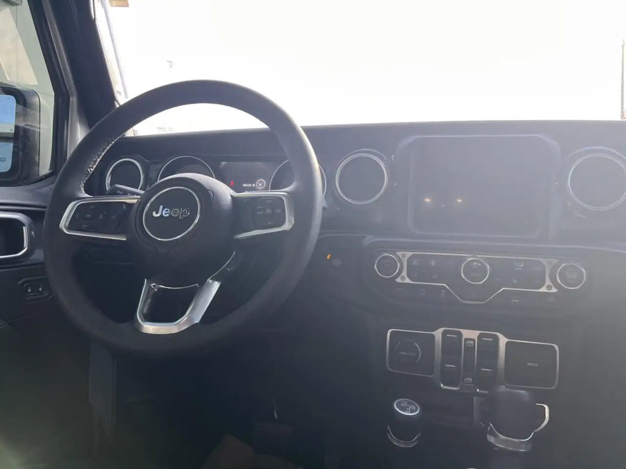 Jeep Wrangler - Image 13
