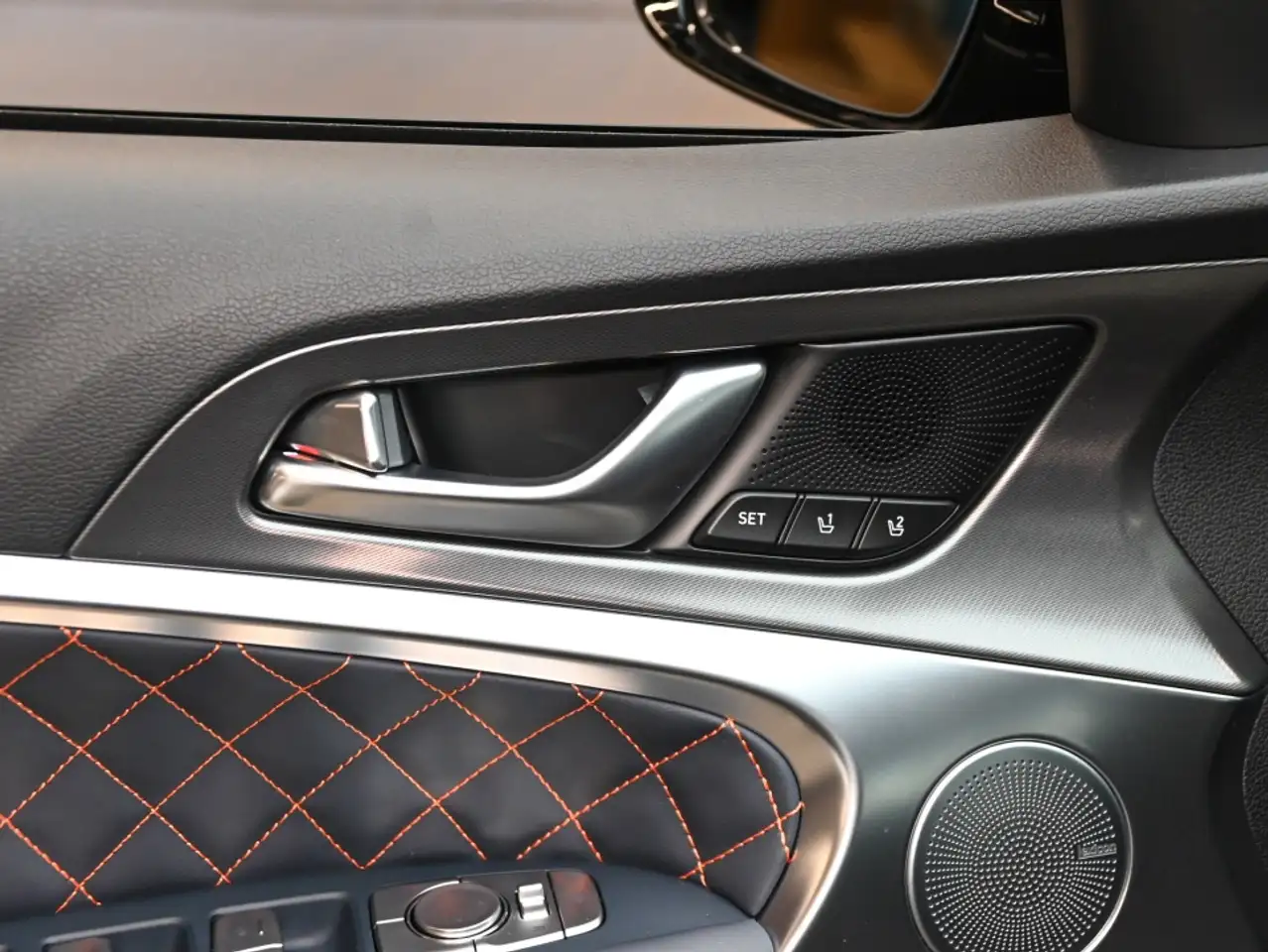 Genesis G70 - Image 9