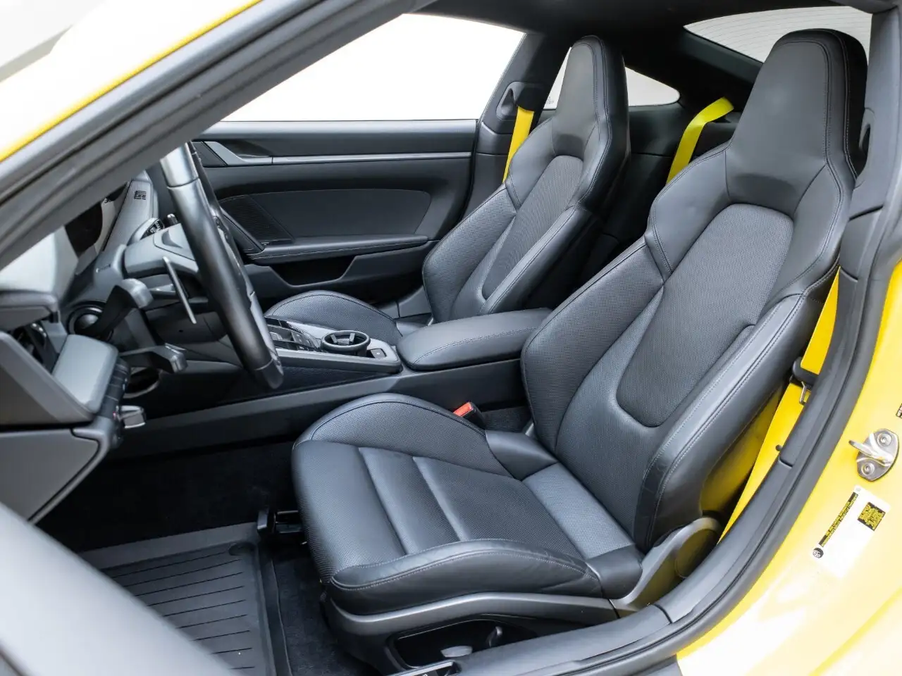 Porsche 911 - Image 14