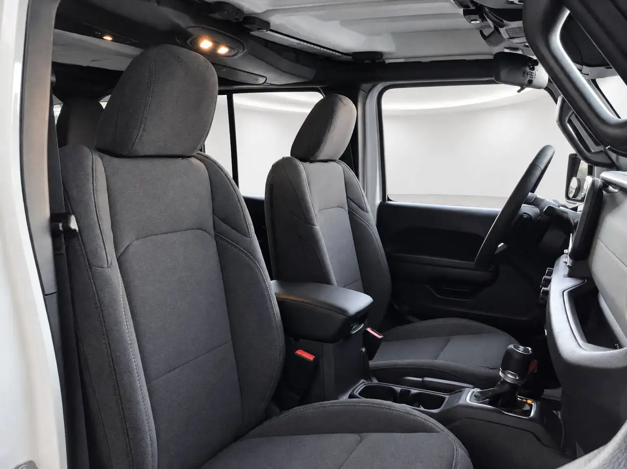 Jeep Wrangler - Image 29