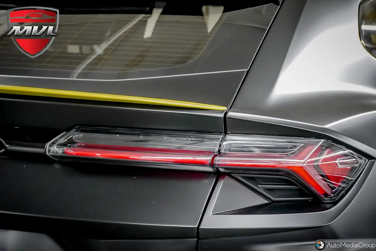 Lamborghini Urus - Image 6