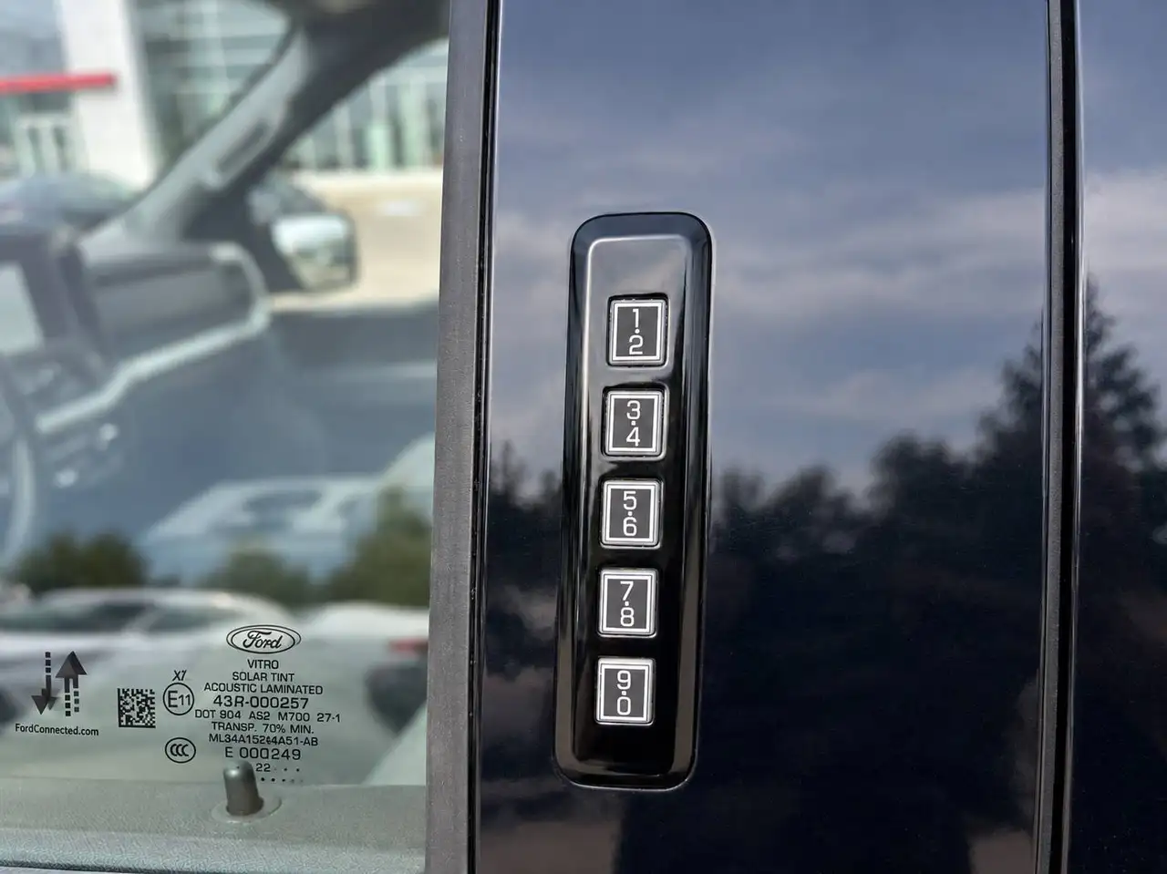 Ford F-150 - Image 9