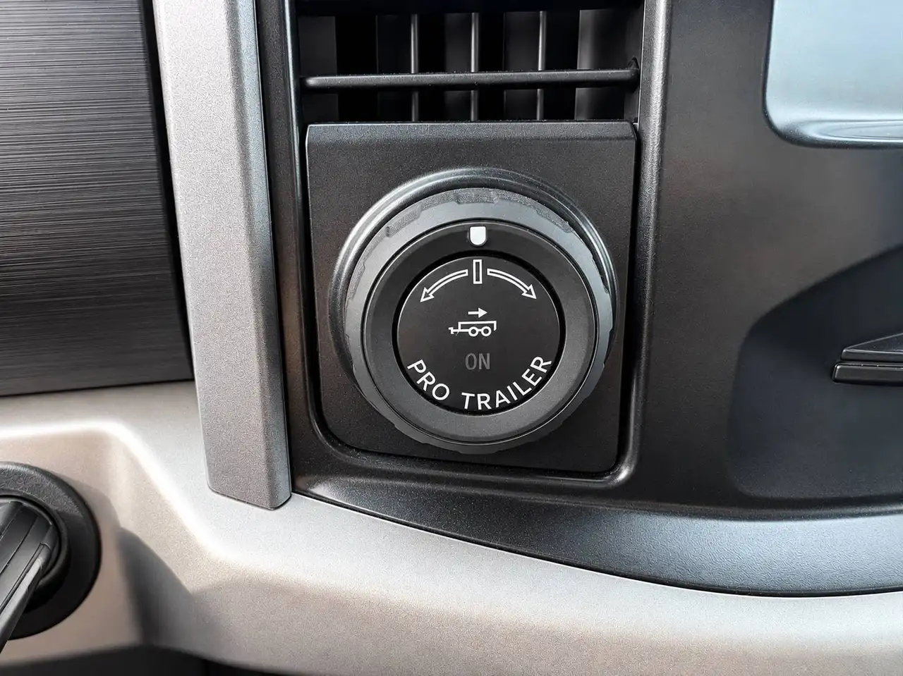 Ford F-150 - Image 27