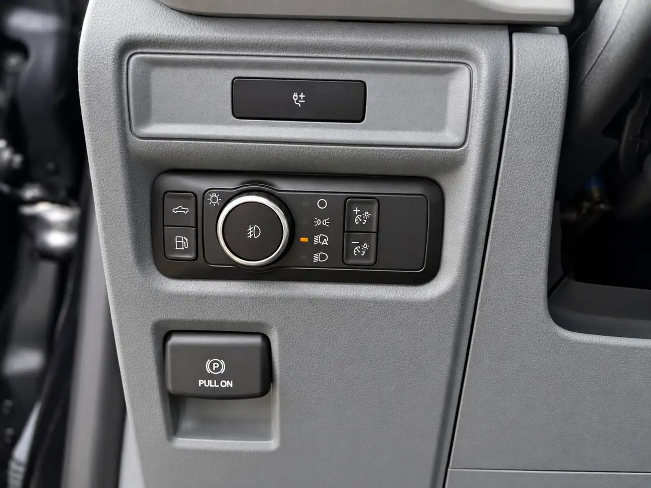 Ford F-150 - Image 20