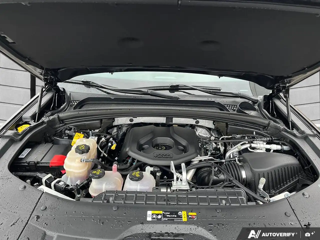 Jeep Grand Cherokee - Image 10