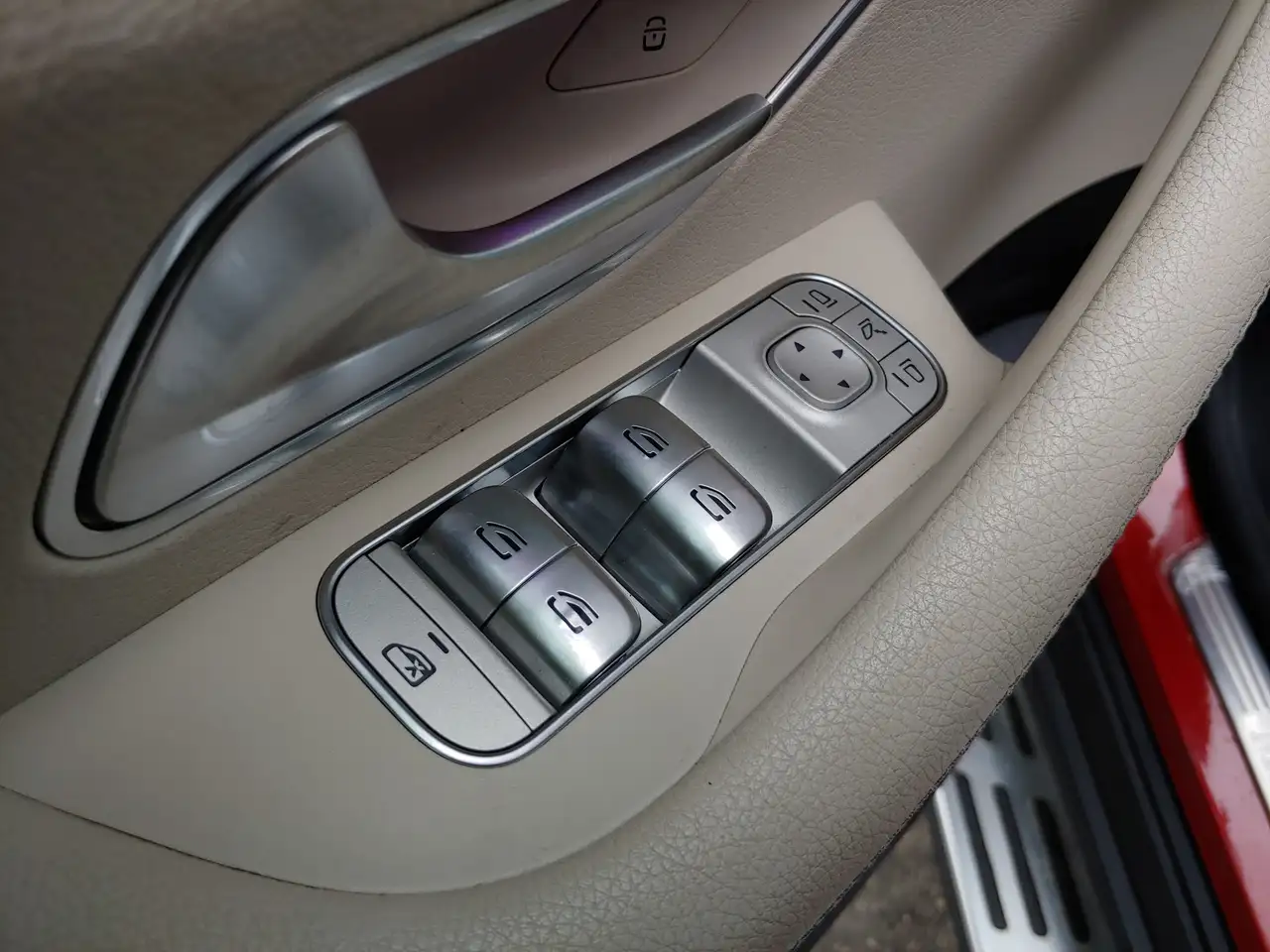 Mercedes-Benz GLE - Image 19